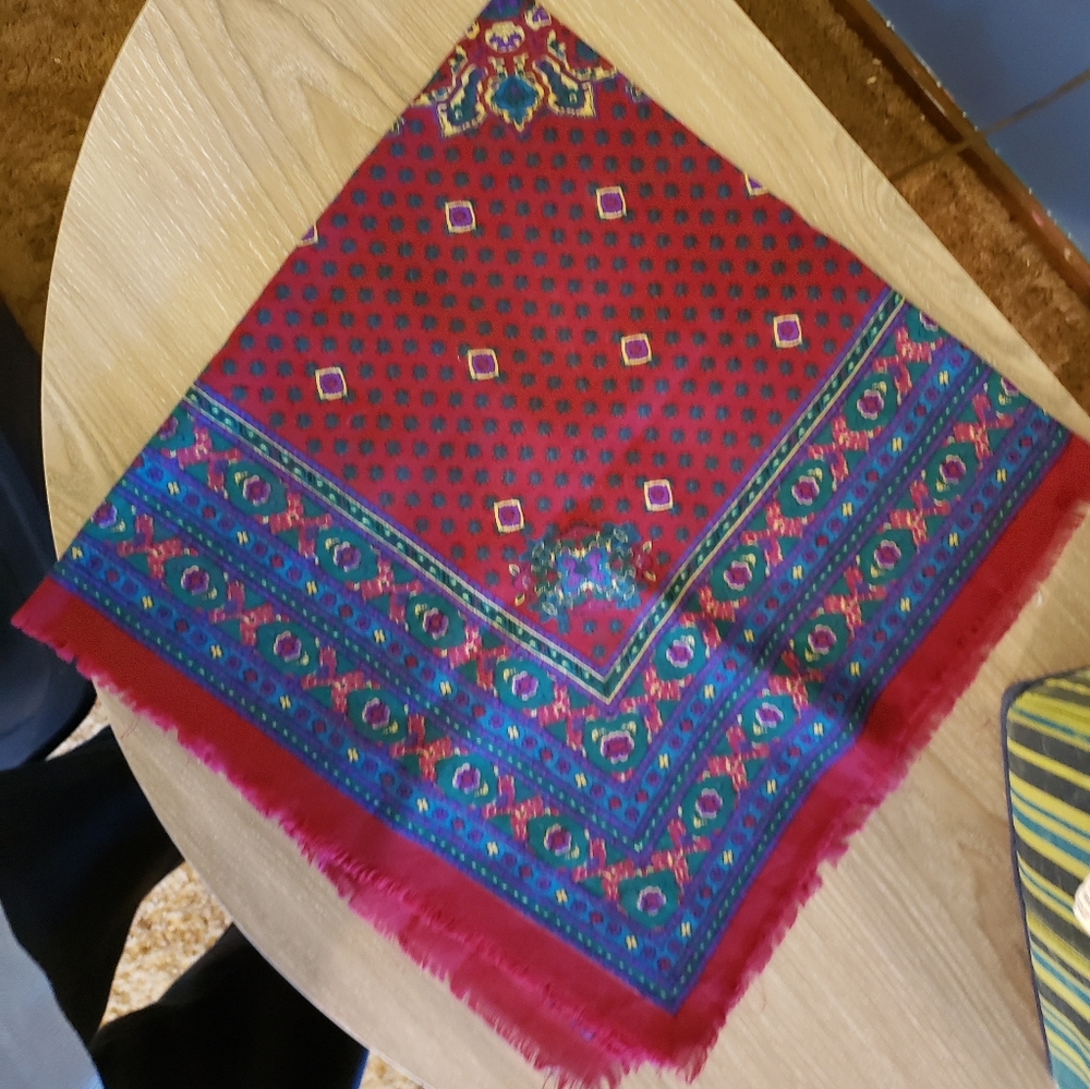 Scarf - Picture 2 of 3